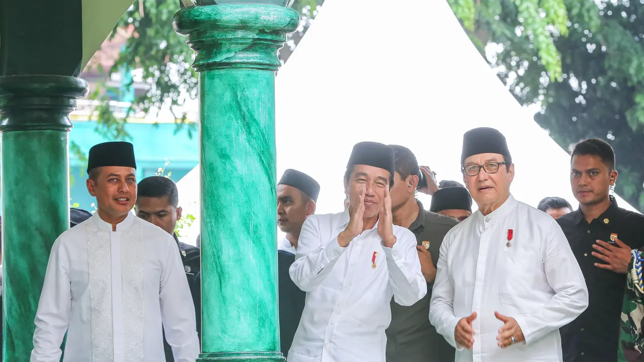 Kembali Kunker ke Sumut, Jokowi Hadiri Haul ke-2 Haji Anif di Masjid Al Musanif Medan