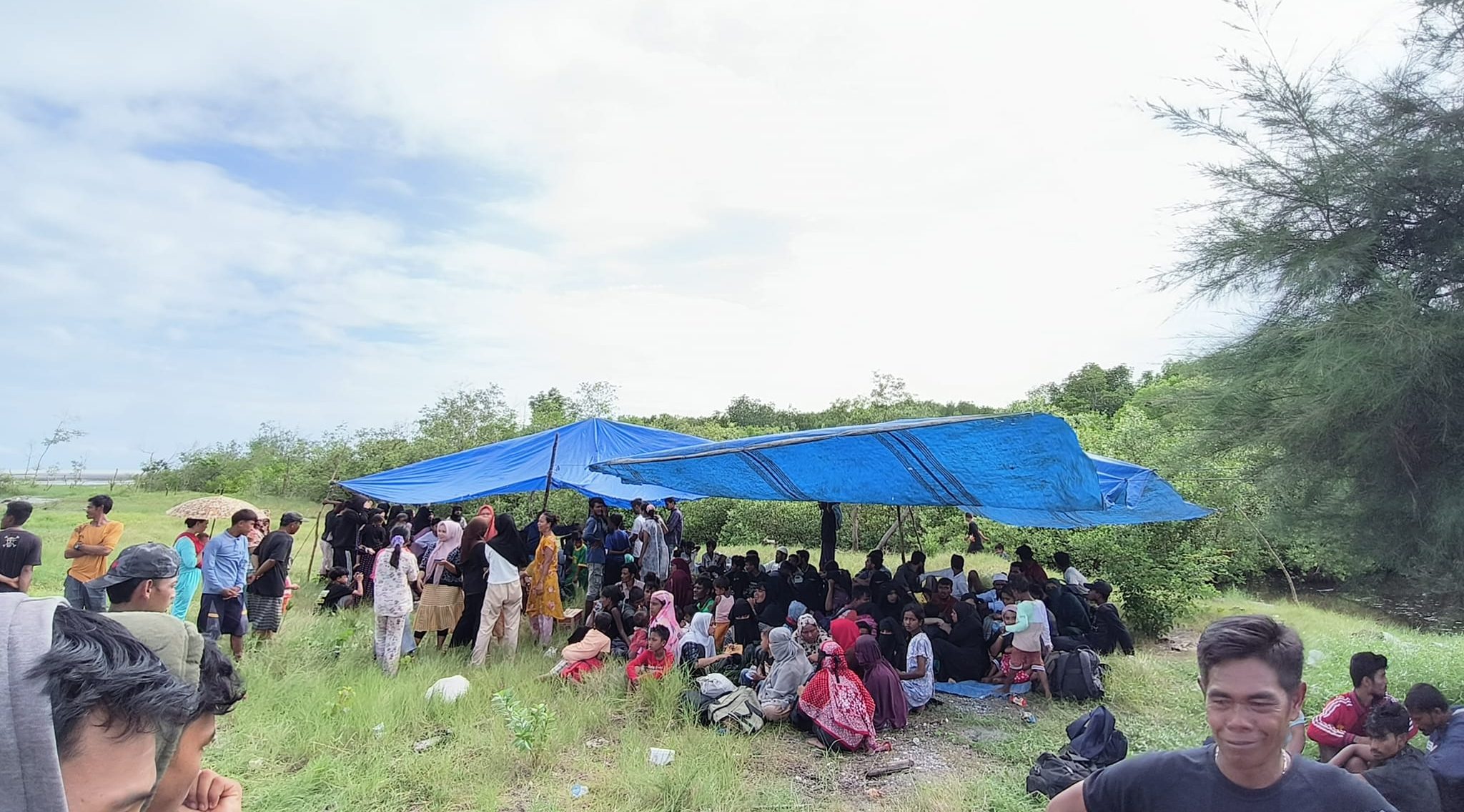 Pengungsi Rohingya Tiba di Desa Kwala Besar Langkat, Warga Kasihan Beri Makan