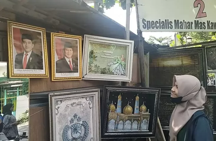Foto Prabowo-Gibran Mulai Diperjualbelikan di Solo