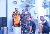 Tradisi Mandi Khatulistiwa Warnai Pelayaran Satgas Kartika Jala Krida 2025