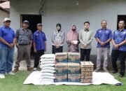 Rumah Ludes Terbakar, Bung RA Peluk Duka Nek Nursidah