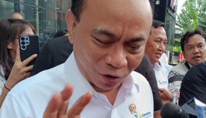 Budi Arie Menjawab Isu Reshuffle: “Kenapa Kamu Bikin Isu Sendiri?”