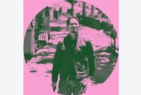 Ramai di Medsos, Begini Cara Bikin Foto <i>Brave Pink Hero Green</i>