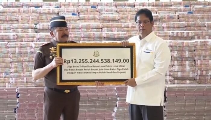 Kejagung Pamer Uang Rp13 Triliun Hasil Korupsi CPO, Tumpukannya Setinggi 2 Meter!