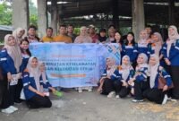 Peduli Pekerja Lokal, Dosen IKH Medan Edukasi Posisi Kerja Aman di Kilang Jagung Langkat