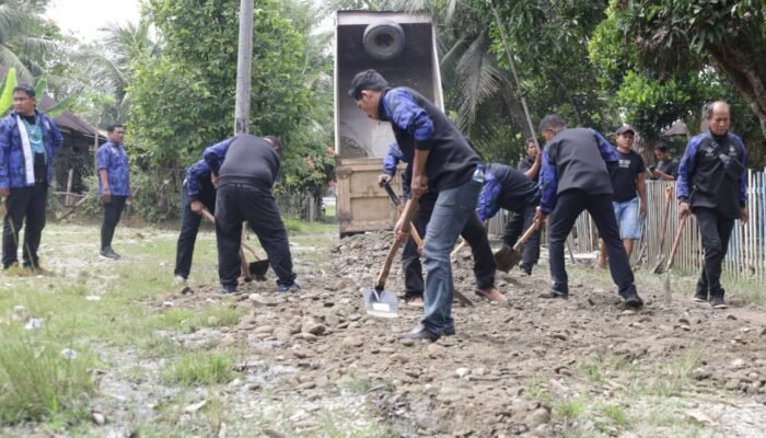 Bung RA Buktikan Aksi Nyata! Jalan ke Masjid Diperbaiki Tanpa Dana Pemerintah!