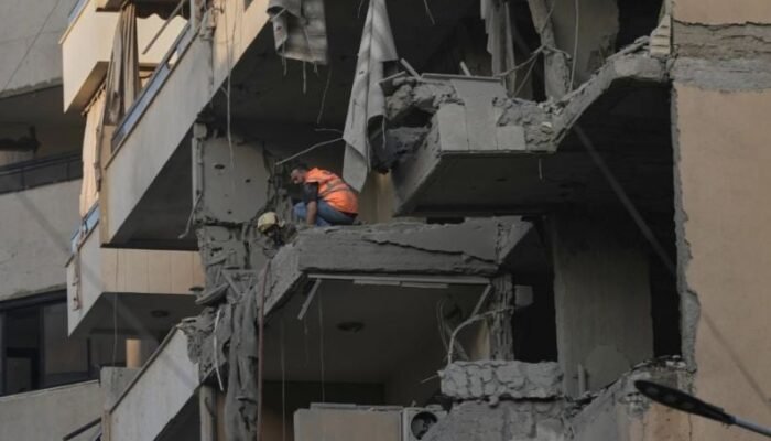 Serangan Udara Israel ke Beirut Tewaskan Komandan Senior Hizbullah, Gencatan Senjata Kembali Dilanggar