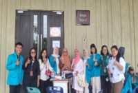 Dosen IKH Medan Edukasi Tenaga Medis GBI Rumah Persembahan Soal Penggunaan APD yang Tepat