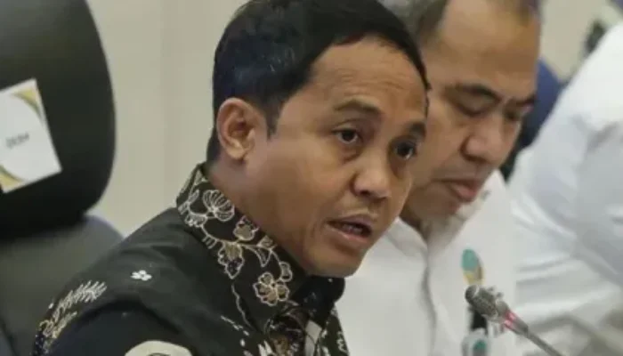 Usman Husin Minta Raja Juli Mundur: “Tak Paham Kehutanan!”