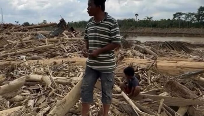 Warga Aceh Tamiang Protes Pemerintah, Keluhkan Penanganan Pasca Banjir Bandang