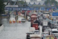 Akses Bandara Terhambat! Tol Sedyatmo Tergenang Banjir, Jasa Marga Kerahkan Pompa Tambahan