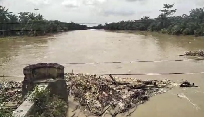 Debit Sungai Batang Serangan Naik, Warga Padang Tualang Diminta Tetap Waspada