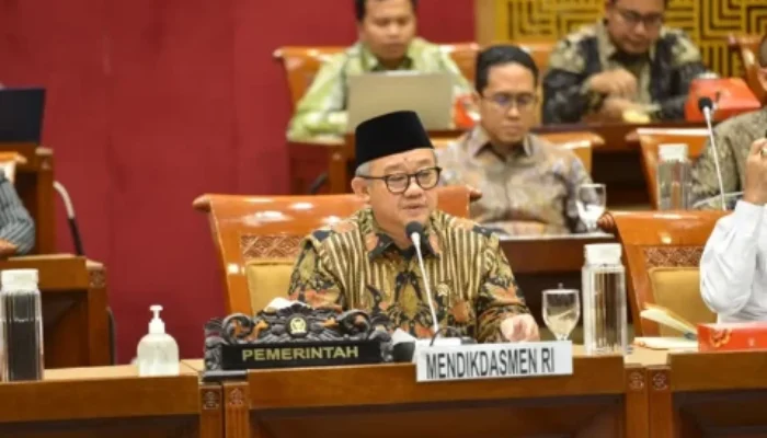 Banjir Belum Pulih, Pemerintah Pastikan 95 Persen Sekolah di Sumut Tetap KBM Mulai Besok