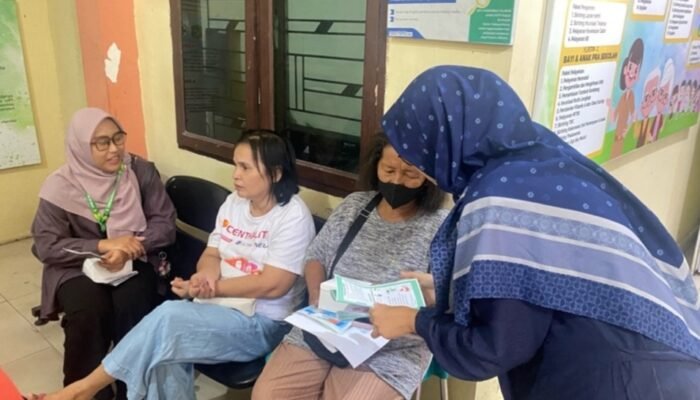 Tim Dosen Farmasi UMN Al-Washliyah Edukasi Deteksi Dini dan Pencegahan ISPA di Puskesmas Teladan Medan