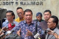 Susno Duadji Ragukan Penangkapan Riza Chalid: “Napi Saja 6 Tahun Tak Tertangkap, Apalagi Buronan Kakap?”