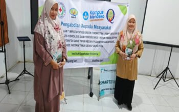 Dosen Institut Kesehatan Helvetia Edukasi Siswa SMKS YWKA Medan Terkait Inovasi Kimia Berkelanjutan