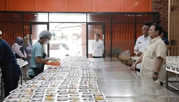 Bukan Setop MBG, Prabowo Pilih Penerapan WFH dan Pengurangan Hari Kerja untuk Antisipasi Krisis BBM