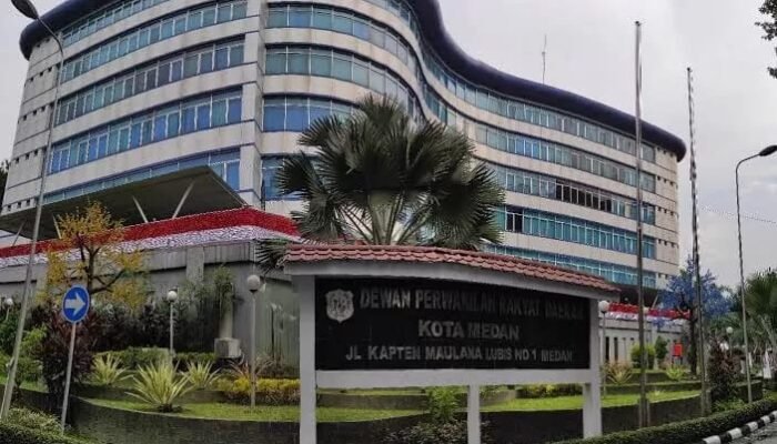 Tinggalkan “Aroma Korupsi” di DPRD Medan, Ali Sipahutar Resmi Dilantik Jadi Sekwan DPRD Sumut