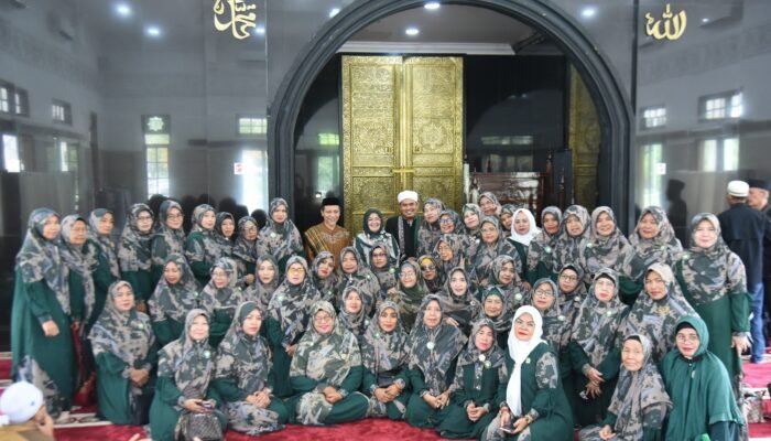 Majelis taklim Al Haura Gelar Sholat Tasbih dan Santunan