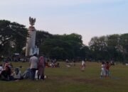 Ratusan Warga Padati Sore Lebaran ke-5 di Lapangan Tribun Alun-Alun Tengku Amir Hamzah