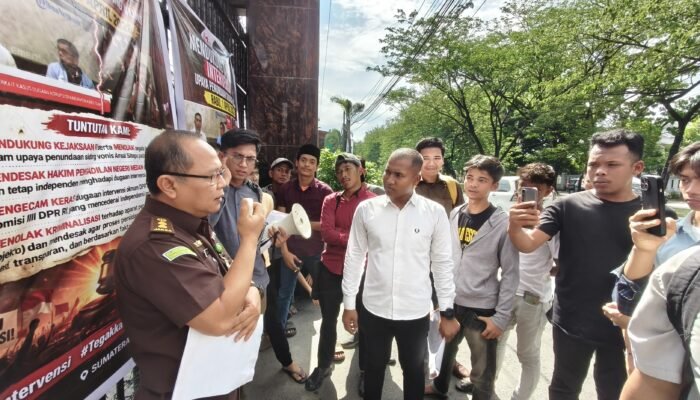 Aliansi BEM Sumut Demo Kajatisu Terkait Dugaan Korupsi Amsal Sitepu