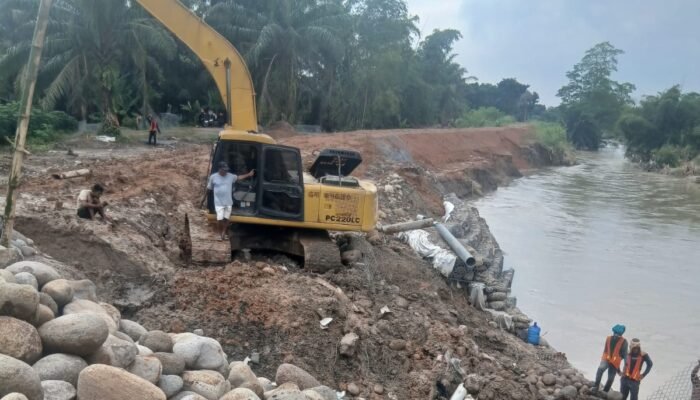 Proyek Peninggian Tanggul DAS di Deli Serdang Disorot, Diduga Buang Anggaran hingga Gunakan Tanah Galian C Ilegal