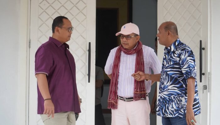 Syah Afandin Bertemu Hinca Pandjaitan, Apa yang Dibahas di Balik Pintu?