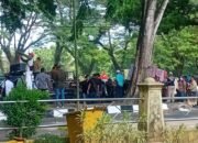 BREAKING NEWS: Kantor Bupati Langkat Memanas! Massa Asal Besitang Robohkan Pagar dan Kejar Mobil Dinas