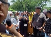 Jeritan Istri Tersangka Korupsi Dana BOS Sunggal: Menangis di Kejati Sumut, Pertanyakan Prosedur Penahanan Suami