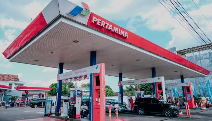 Harga BBM Nonsubsidi Naik Ugal-ugalan, Isi BBM Fortuner & Pajero Sport Full Tank Bisa Sentuh Rp1,9 Juta
