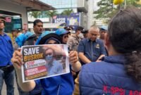 Dewan Peduli Negri ‘Kepung’ Kantor Wilayah DJP Sumut I