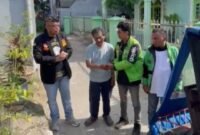 Becak Rusak di Tengah Jalan, Herman Menangis Haru Dapat Bantuan dari GRIB Jaya dan Gojek Medan Peduli