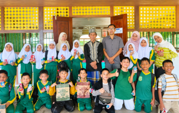 Sambut 1 Muharam, Siswa SD 2 Muhammadiyah Langsa Jelajahi Jejak Sejarah Islam di Masjid Jaya Ar-Rahman Langkat
