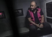 Mantan Kepala Badan Gizi Nasional Dadan Hindayana Resmi Ditahan Kejagung, Pakai Rompi Pink dan Tangan Terborgol