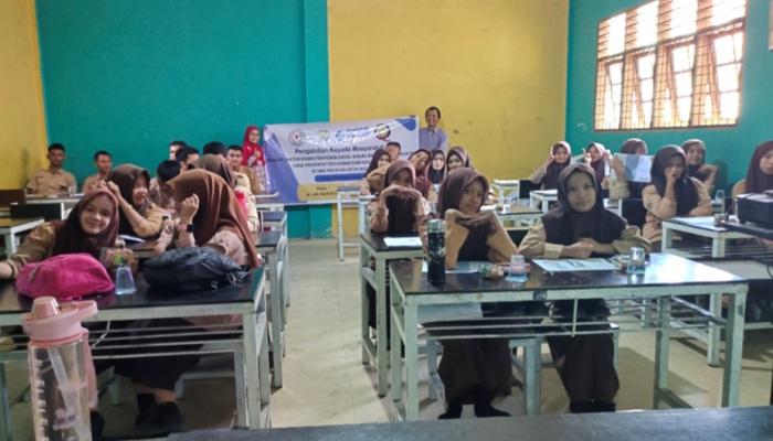 Kasus Gagal Ginjal Remaja Meningkat, Institut Kesehatan Helvetia Gelar Edukasi di SMA PAB 6 Medan