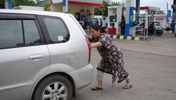Harga BBM Naik Lagi! Pertamax Tembus Rp16.250 per Liter, Pertamax Green Rp17.000