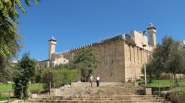 Masjid Nabi Ibrahim di Kota Hebron, Tepi Barat, Palestina. (Wikipedia)