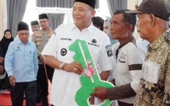 Langkat Peduli! BAZNAS Salurkan Bantuan Rp224 Juta, Syah Afandin Tambah Zakat Rp50 Juta
