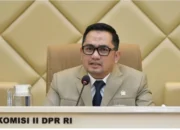 Viral! DPR kritik etos kerja ASN “Absen-Ngopi-Pulang”, netizen balik serang: Ngaca dulu!