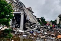 Diduga Bocor Pipa Gas, Rumah Mewah di Medan Meledak! Empat Penghuni Masih Terjebak di Reruntuhan