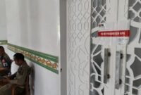 Ruang Kerja Bupati Langkat Disegel KPK, Stiker “Dalam Pengawasan” Terpasang