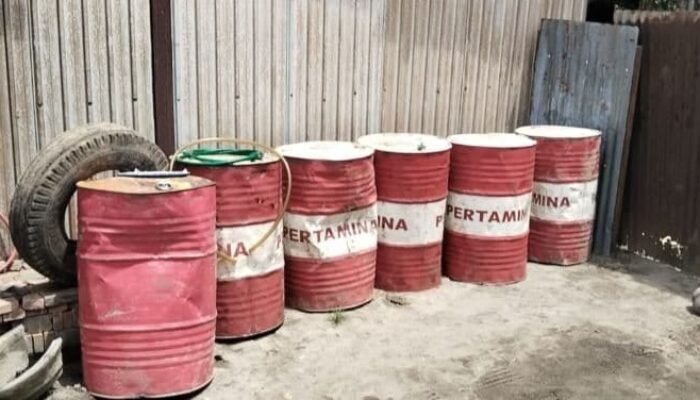 Rumah Karyawan PTPN IV Regional II Diduga Jadi Tempat Penimbunan Solar