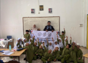 Belajar Bahasa Inggris Tanpa Bosan, Dosen Helvetia Terapkan Metode “English Around Us” di SD Amanah I