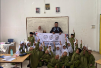 Belajar Bahasa Inggris Tanpa Bosan, Dosen Helvetia Terapkan Metode “English Around Us” di SD Amanah I