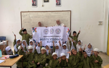 Dosen Institut Kesehatan Helvetia Medan Dorong Minat Bahasa Inggris Anak Lewat Metode TPR