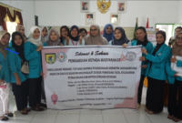 Dosen dan Mahasiswa Farmasi Institut Kesehatan Helvetia Edukasi Bahaya Kosmetik Bermerkuri kepada Masyarakat