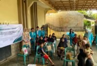 Dosen Institut Kesehatan Helvetia Edukasi Warga Kelurahan Satria tentang Keselamatan Pasien