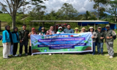 Dosen Institut Kesehatan Helvetia Tanam Pohon di Deli Serdang, Gaungkan Gerakan Indonesia Sehat