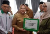 Penyaluran Zakat Triwulan III Baznas bersama Pemkan Langkat, Senin (21/9). Foto: Diskominfo Langkat
