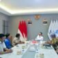 Wamenkomdigi Nezar Patria saat menerima audiensi Indonesian Institute of Journalism (IIJ) bersama tim produksi film